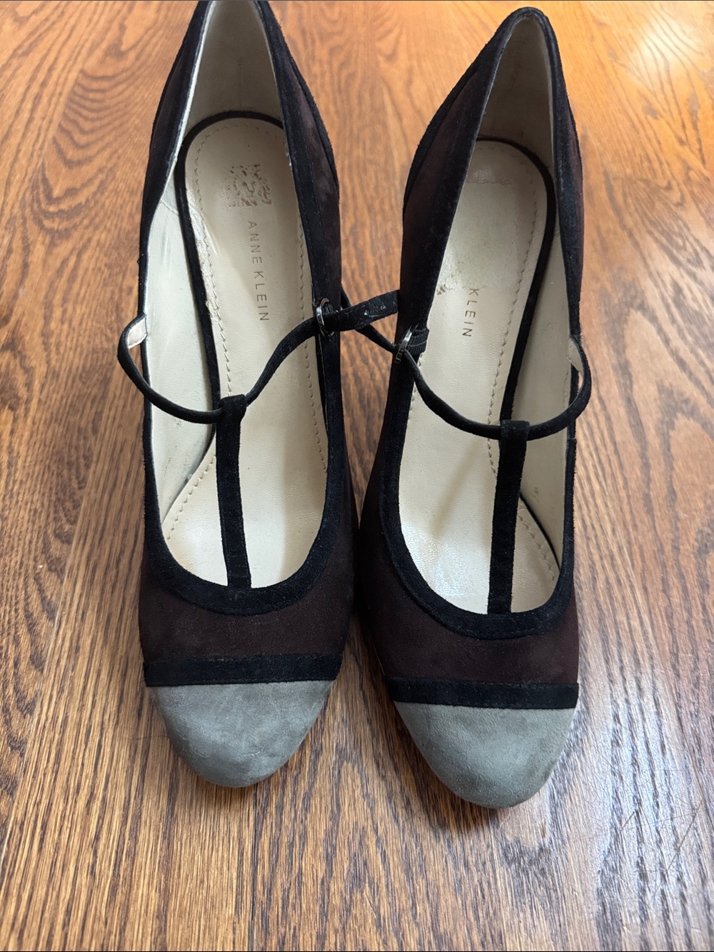 Anne Klein Black Suede Pumps with Gray Cap-Toe